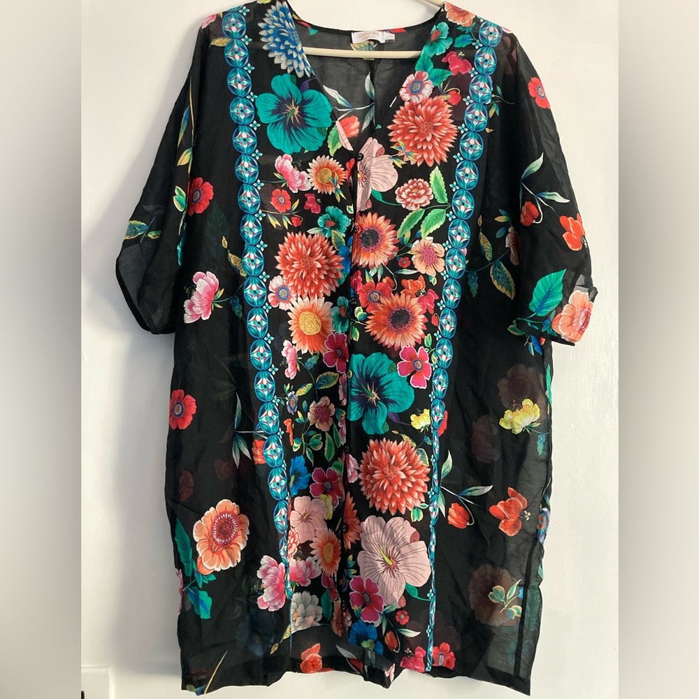 Johnny Was SZ L / XL Kaftan black floral v neck knee length Swim Coverup